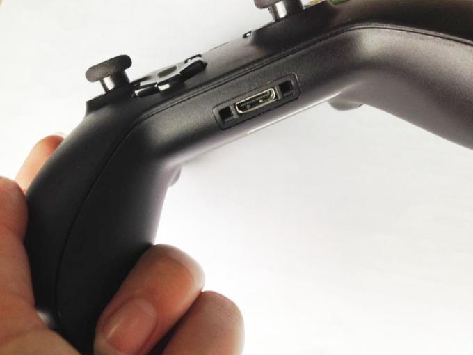 2.4G Wireless Vibration XBOX One Gamepad / X Box One Controller