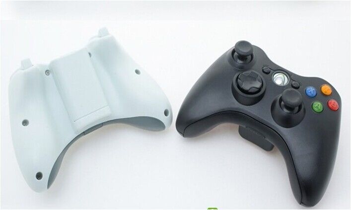Black / White Bluetooth Vibration Xbox 360 Wireless Gamepad With Two Analog Sticks
